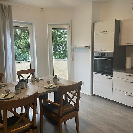 Frei 4 * 威斯巴登